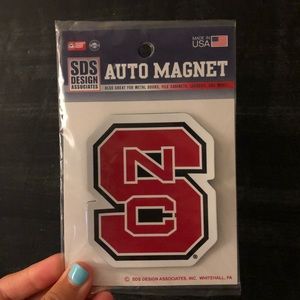 NC State car magnet